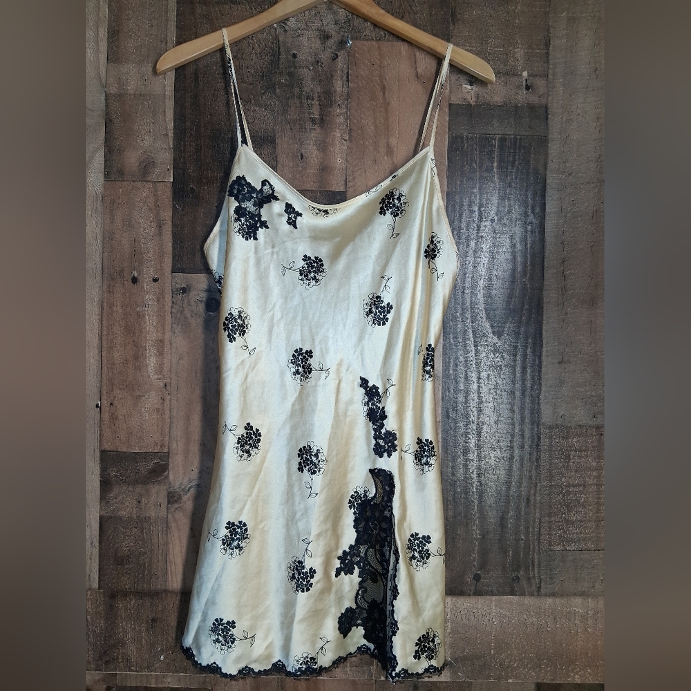 Victoria's Secret Cream Slip with Black Floral Lace
